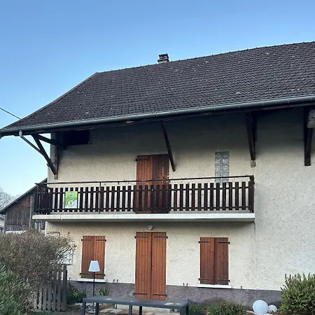 Maison Spacieuse Entre Lacs Et Montagnes Vakantiehuis Les Mollettes